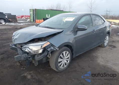 2015 Toyota Corolla Le z USA, uszkodzony, nr VIN 5YFBURHEXFP243797